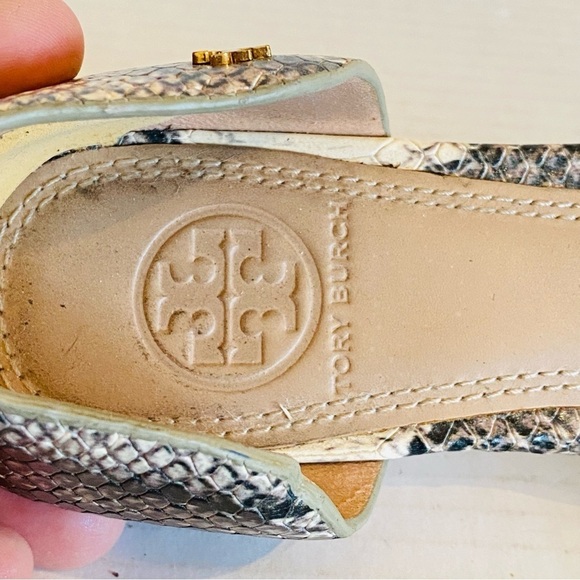 Tory Burch Black and Ivory Printed Leather Sandals US Size 6 - Picture 9 of 15